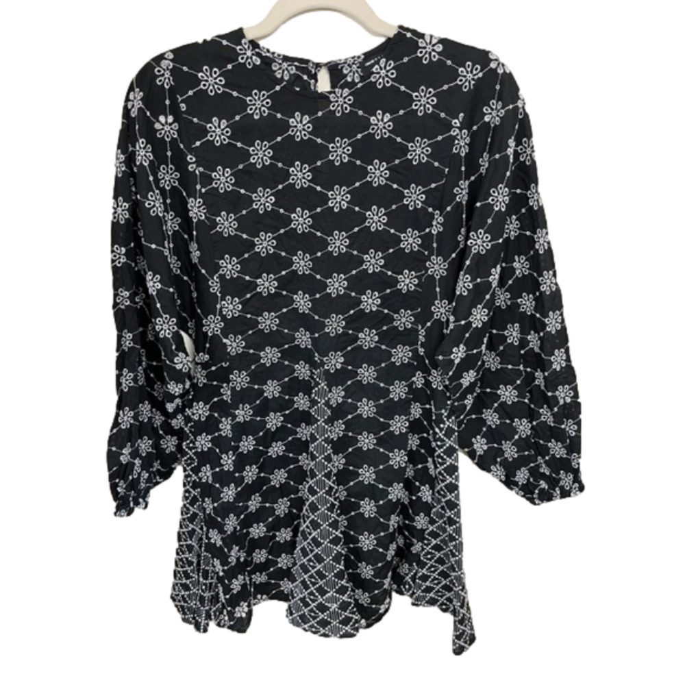 ASOS Design Women’s Eyelet Long Sleeve Pullover Skater Dress Size 4